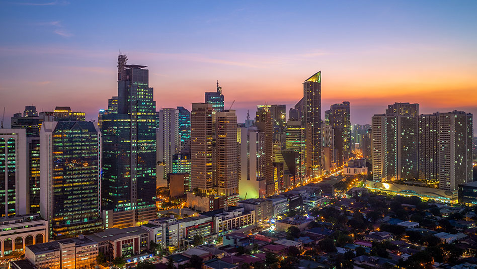 A city skyline with many tall buildings 